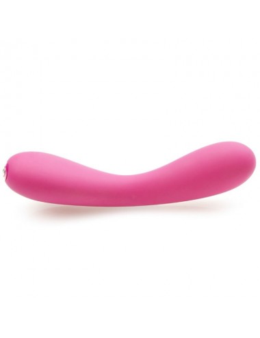 JE JOUE UMA VIBRATORE FUCSIA